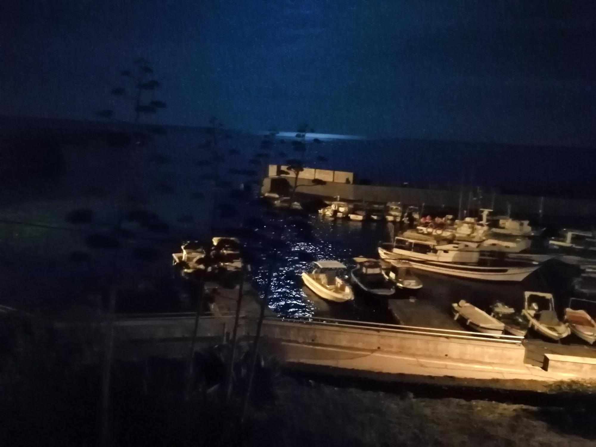 Acirealevacanze - Romantica Camera Sul Mare Kültér fotó